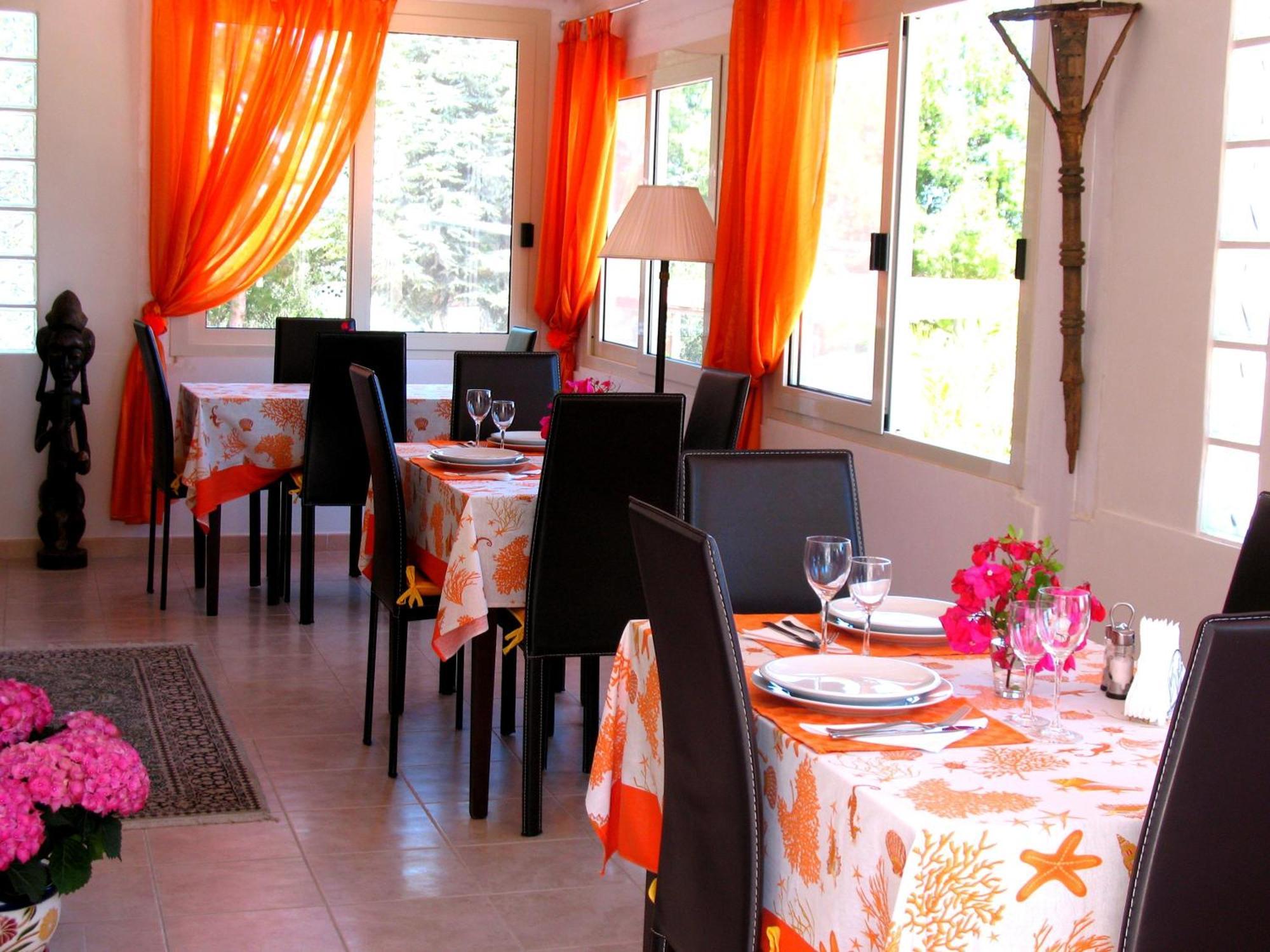 Aparthotel Maresol 3*